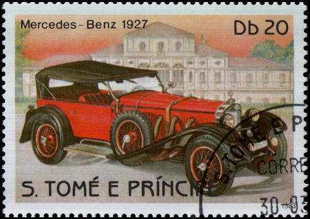 S.TOME E PRINCIPE - CIRCA 1983: A stamp printed in S.TOME E PRINCIPE shows image of the car Mercedes-Benz 1927のeditorial素材