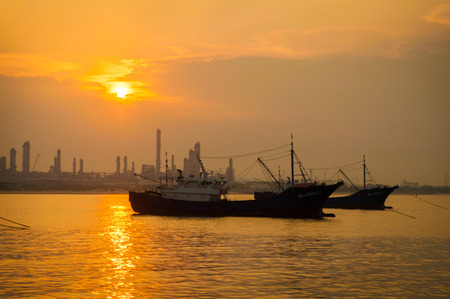 Harbour under the setting sunのeditorial素材