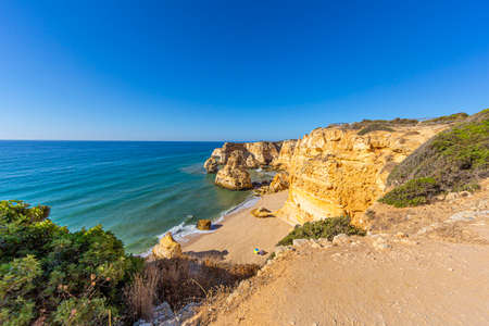 Panoramic view on cliffy Algarve coast in Portugalの素材 [FY310152520462]