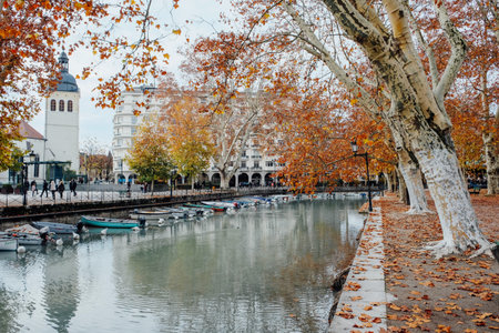 Annecy, France - November 2018: View of Annecy canal in autumn..のeditorial素材