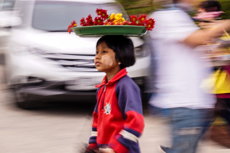 flowers seller girl in thailandのeditorial素材