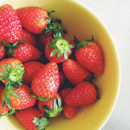 A bowl of strawberriesの素材