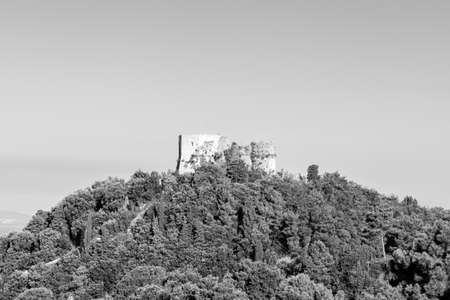 amazing black and white montignoso castle viewのeditorial素材