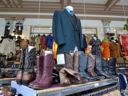 SAN FRANCISCO INTERIOR OF A SHOP WITH VINTAGE STYLE CLOTHES IN THE HAIGHT ASHBURY DISTRICTのeditorial素材