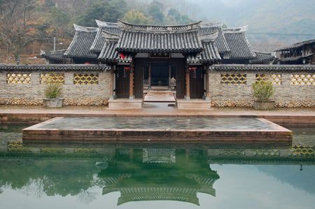 Emerald pool - Ancient Chinese houseの写真素材