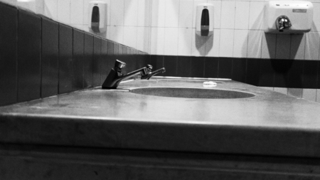 photo black and white washbasin in train stationの写真素材