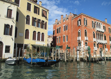 Stunning Traditional Architecture along the Grand Canal of Venice, Italyの写真素材