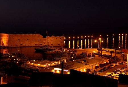 The Koules fortress and the old port of Heraklion at night, Crete island, Greeceの写真素材