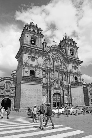 The Church of  Iglesia de la Compania de Jesus on Plaza de Armas Square, Cuzco City, Peru, South America in Monochromeのeditorial素材