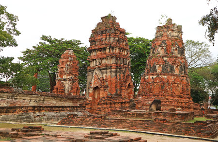 Wat Mahathat Buddhist temple, one of the most important historic temples within the Historical island of Ayutthaya, Thailandの写真素材