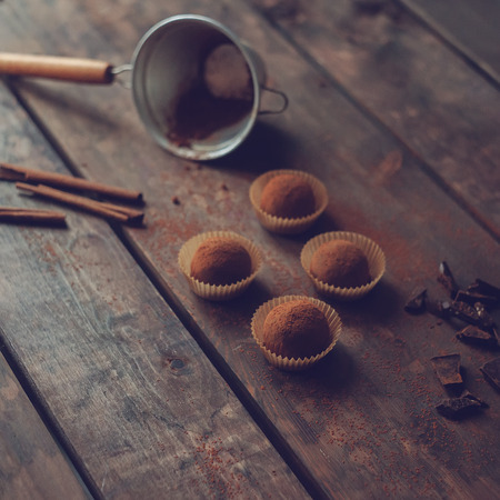 hocolate truffle cooking sweet wood powder cinnamonの写真素材