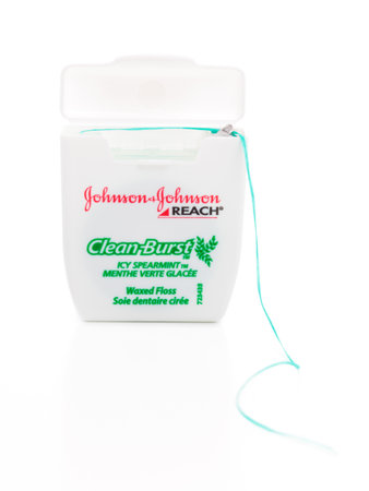 Reach Clean Burst icy spearmint dental floss by Johnson & Johnsonのeditorial素材