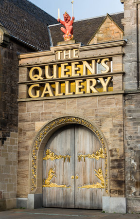 Portrait shot of the closed main doors giving access to The Queenのeditorial素材