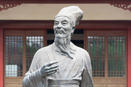 Meishan, Sichuan Province, China - Apr 30, 2017: Su Shi poet sculpture in Meishanのeditorial素材