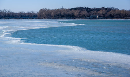 Melting ice in Kunming Lakeの写真素材