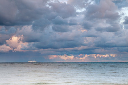 sea sky, storm, tempest, sky clouded overの写真素材
