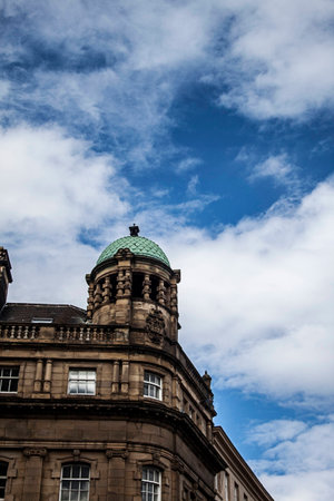 building,wall,windows,bath,newcastle,rich,yellow,brick,cityの写真素材
