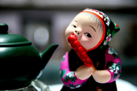 Still, eating hawthorn, string, small girls, pot, halfの写真素材