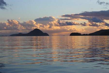 Sunrise on a calm beautiful morning fishing in Australiaの写真素材