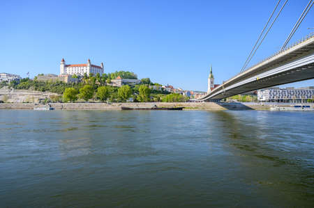 View of Bratislava castle on other bank of Danube river (Bratislava, Slovakia)のeditorial素材