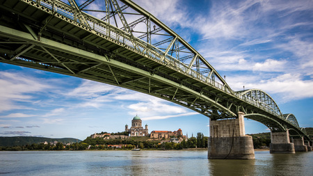 The MÃ¡ria ValÃ©ria bridge joins Esztergom in Hungary and Å tÃºrovo in Slovakiaの写真素材