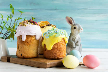 Easter traditional cake on a wooden table for the holiday.の写真素材
