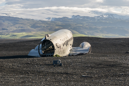 On 24 november 1973 a military version of the Douglas DC3 Dakota ran out of fuel and made an emergency landing on the beach.のeditorial素材