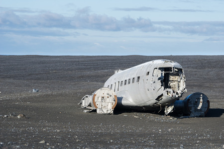 On 24 november 1973 a military version of the Douglas DC3 Dakota ran out of fuel and made an emergency landing on the beach.のeditorial素材
