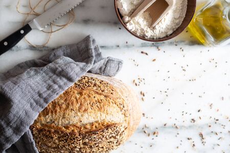 freshly baked homemade artisan sourdough bread
の写真素材