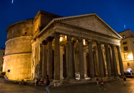 Rome, Italy - 04/05/2017: the Pantheon at nightのeditorial素材