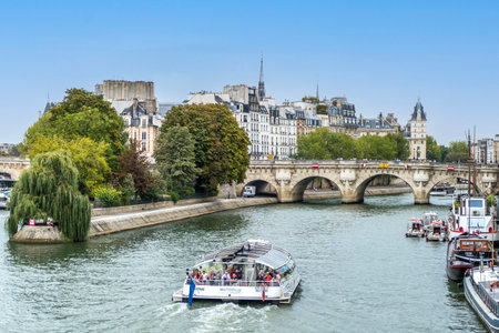 Paris, France - 04-12-2018: The River Seine with boats in the fork in the Ile de la CitÃ©のeditorial素材