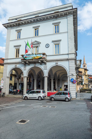 Omegna, Italy - 09-13-2021: The historic center of Omegna with beautiful buildings near the riverのeditorial素材