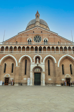 Padova, Italy - 03-05-2022: The beautiful Basilica of S. Antonio In Padovaのeditorial素材