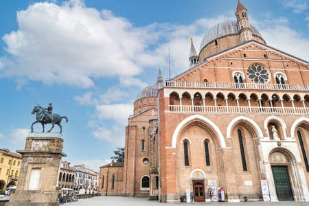 Padova, italy- 04-05-2022: The beautiful Basilica of S. Antonio in Paduaのeditorial素材
