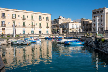 Syracuse, Italy - 09-16-2022: Beautiful little harbor in Syracuseのeditorial素材