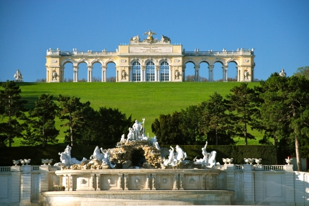 Gloriette, Schonbrunn park, Viennaのeditorial素材