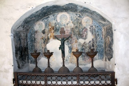 Bologna 09.12.2010 - Very old crucifix from San Stefano churchのeditorial素材