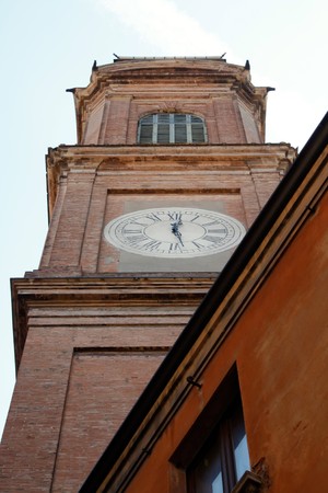 Bologna 09.12.2010 - Tall tower with clock from Bolognaのeditorial素材