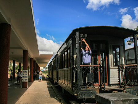 the railway worker on the train in vietnamのeditorial素材