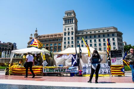 Flags and protests set up in Barcelona, Catalonia, to liberate the political prisonersのeditorial素材