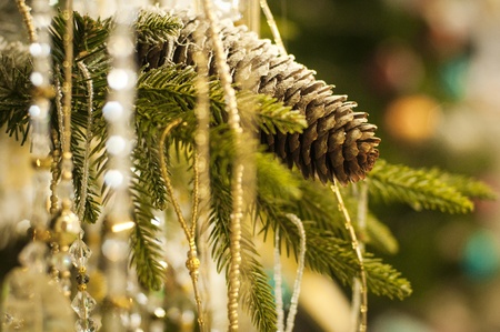 deffirent kinds of christmas tree ornaments and decorations new year
