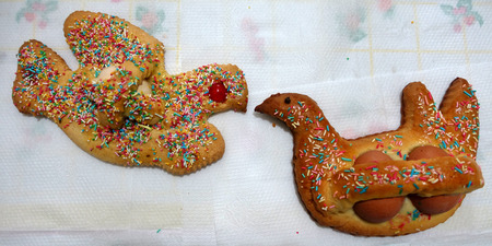 typical sweet Italian Easter: cuddura cu l'ova