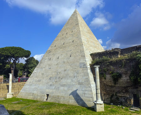 Pyramid in Romeのeditorial素材