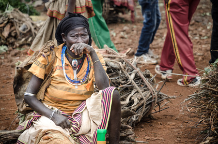 FASHA, ETIOPIA, 9 AUGUST: portrait of unidentified woman from Konso tribe at the market of Fasha, Ehiopia, on august 9, 2014. In Fasha take place the biggest weekly market for the Konso tribeのeditorial素材
