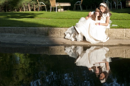girls white dress the day of their first communion
の写真素材