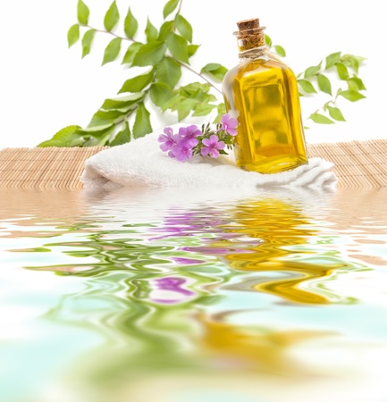 spa treatment with natural herbs and essences
の写真素材