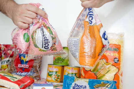 The Inter-Union Department of Statistics and Socioeconomic Studies (Dieese) released its National Survey of the Basic Food Basket. Conducted in July, the survey informed that the basic food basket iのeditorial素材