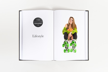 Pretty young girl wearing urban style with roller-skatesの写真素材