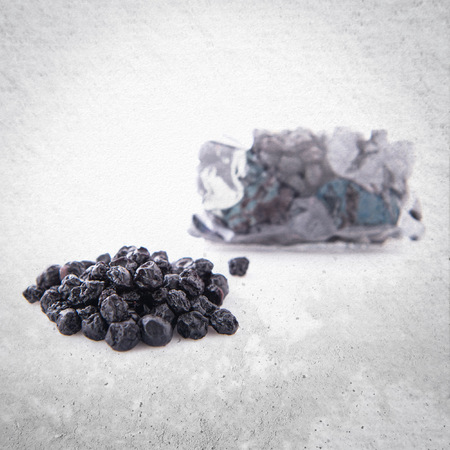 Sweet dehydrated black blueberry