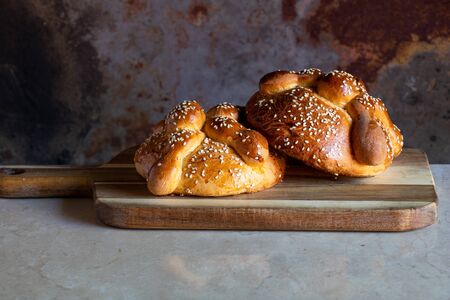 Traditional mexican bread eaten at dia de muertos or day of the deadの写真素材